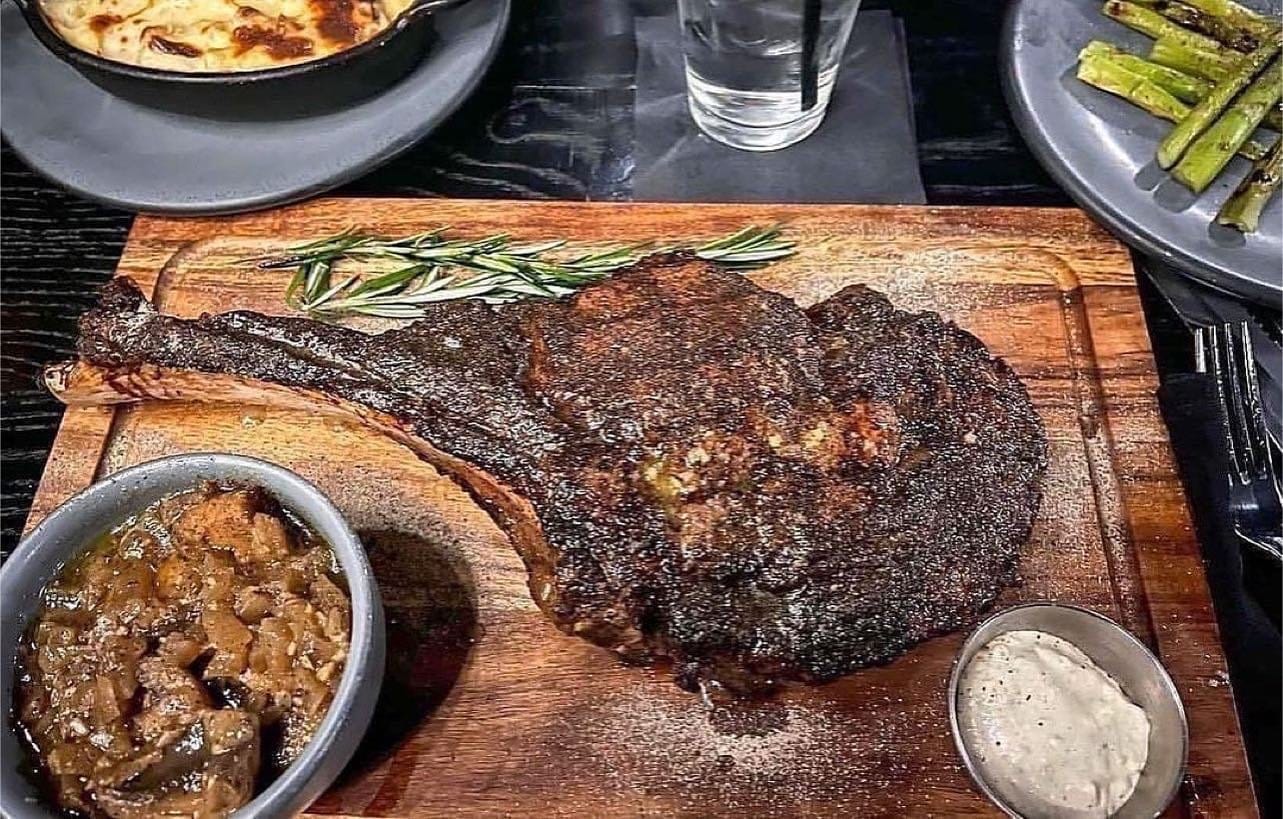 Texas: Tomahawk Ribeye Steak