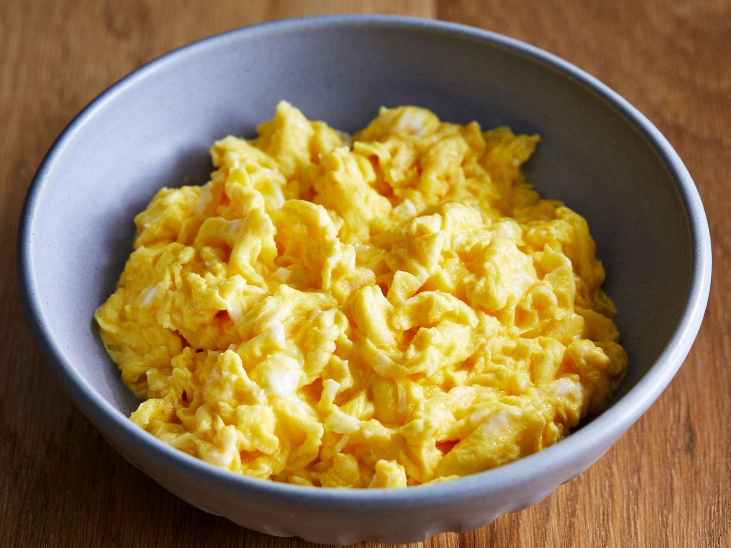5-Minute Microwave Scrambled Eggs Recipe