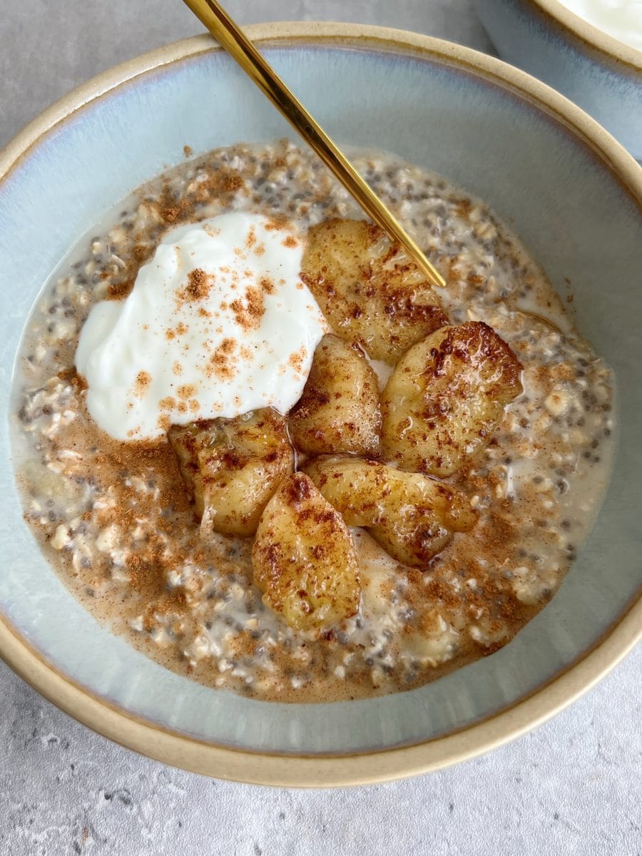 Overnight Oats with Caramelized Bananas