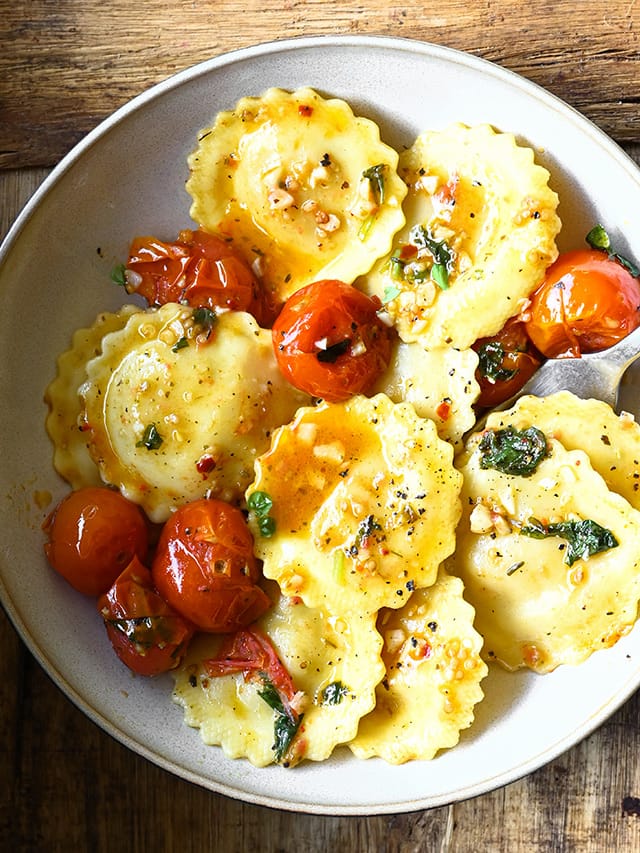 Tomato Basil Cheese Ravioli