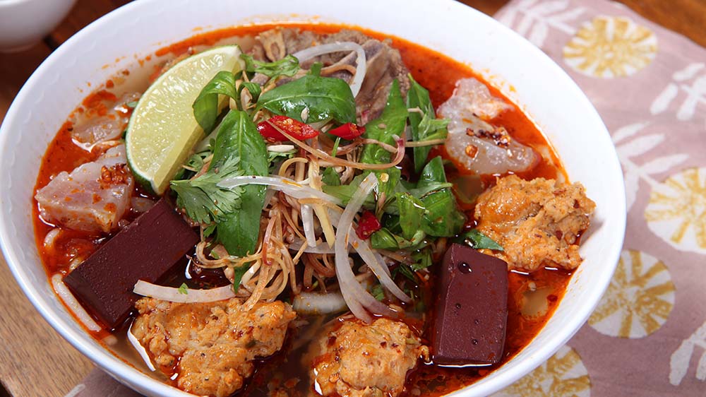 Fresh Vietnamese Bun Bo Hue Recipe