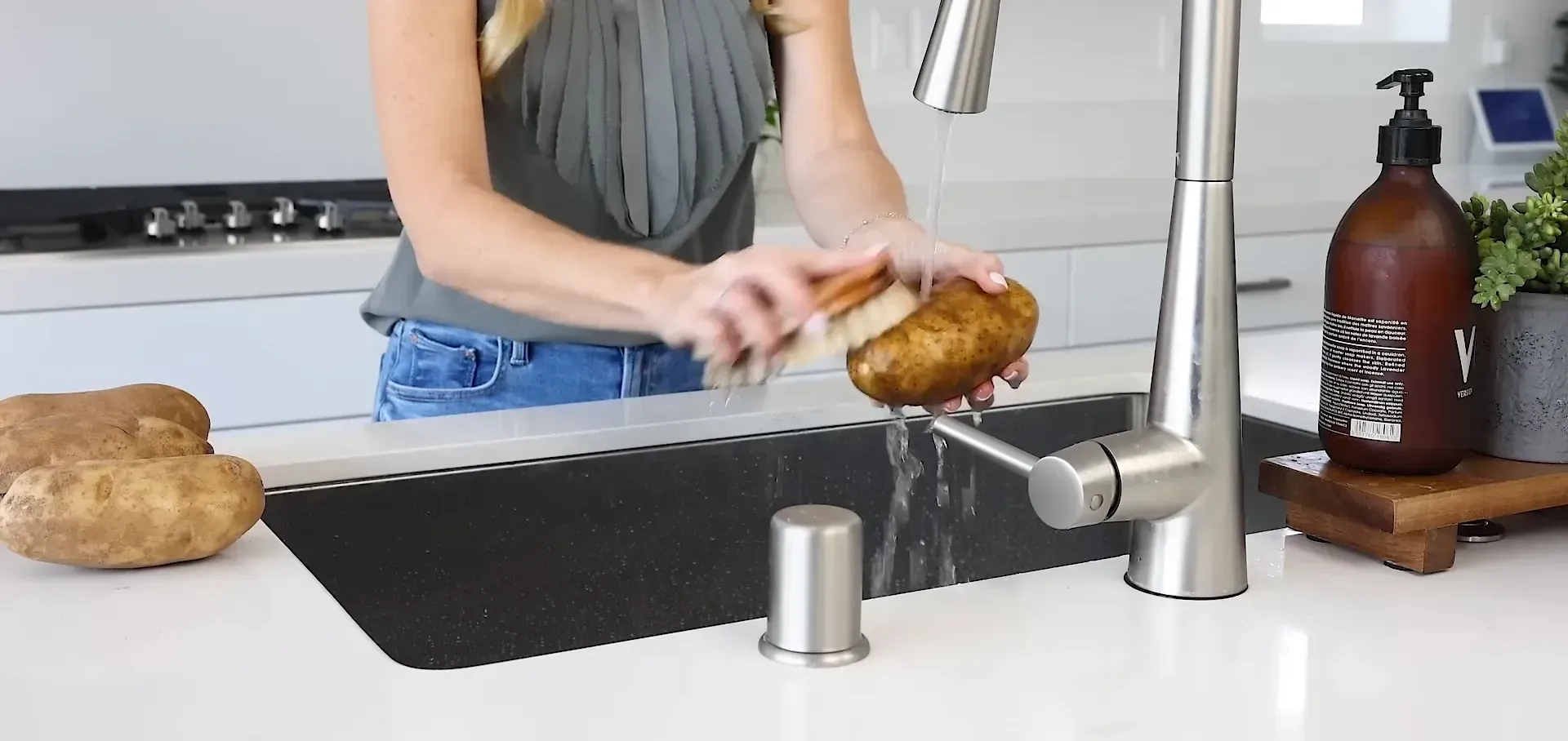Washing russet potatoes