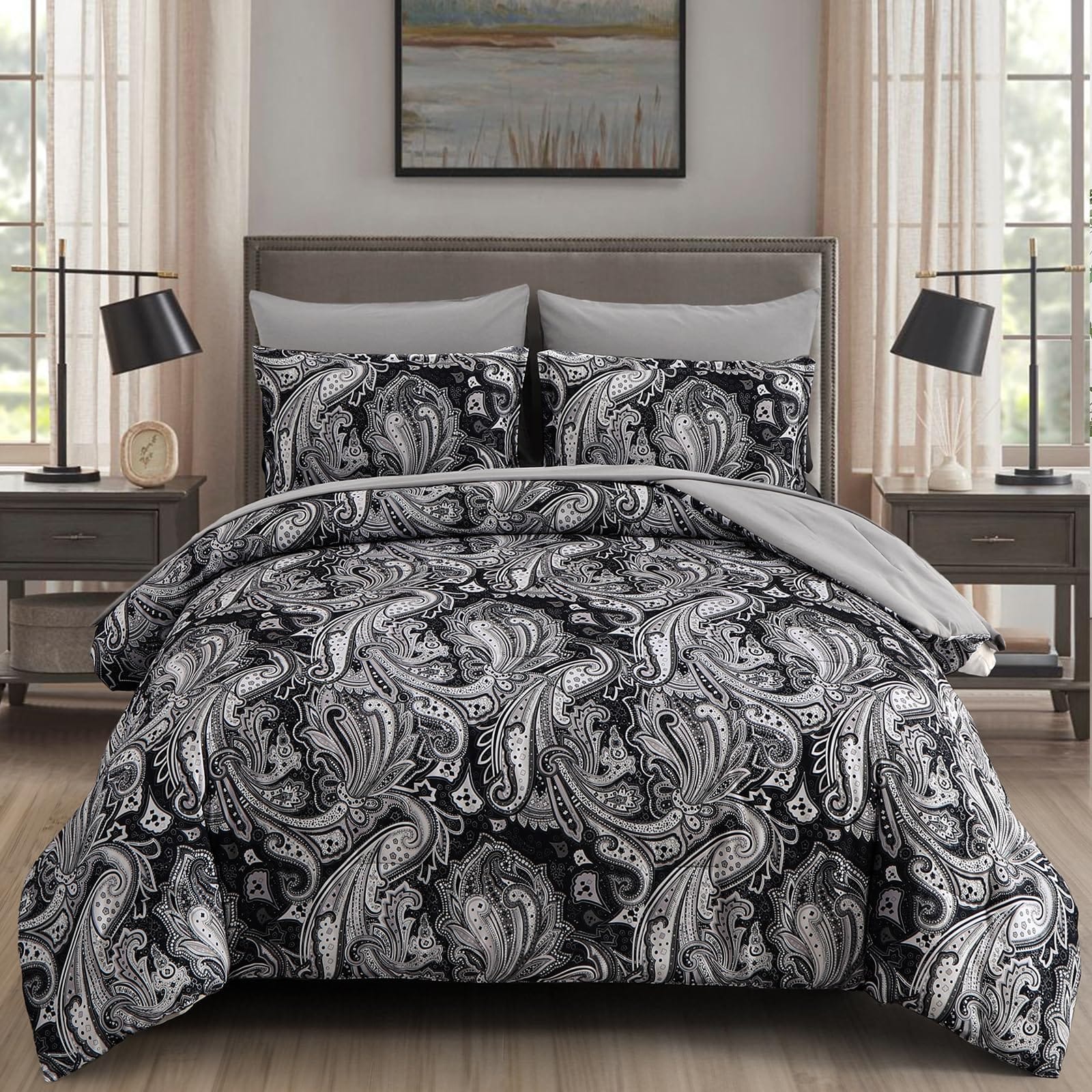 Bedroom bedding with paisley pattern