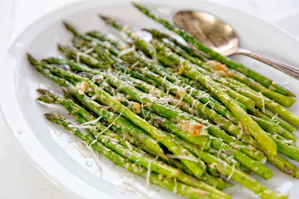 Garlic Parmesan Roasted Asparagus Recipe