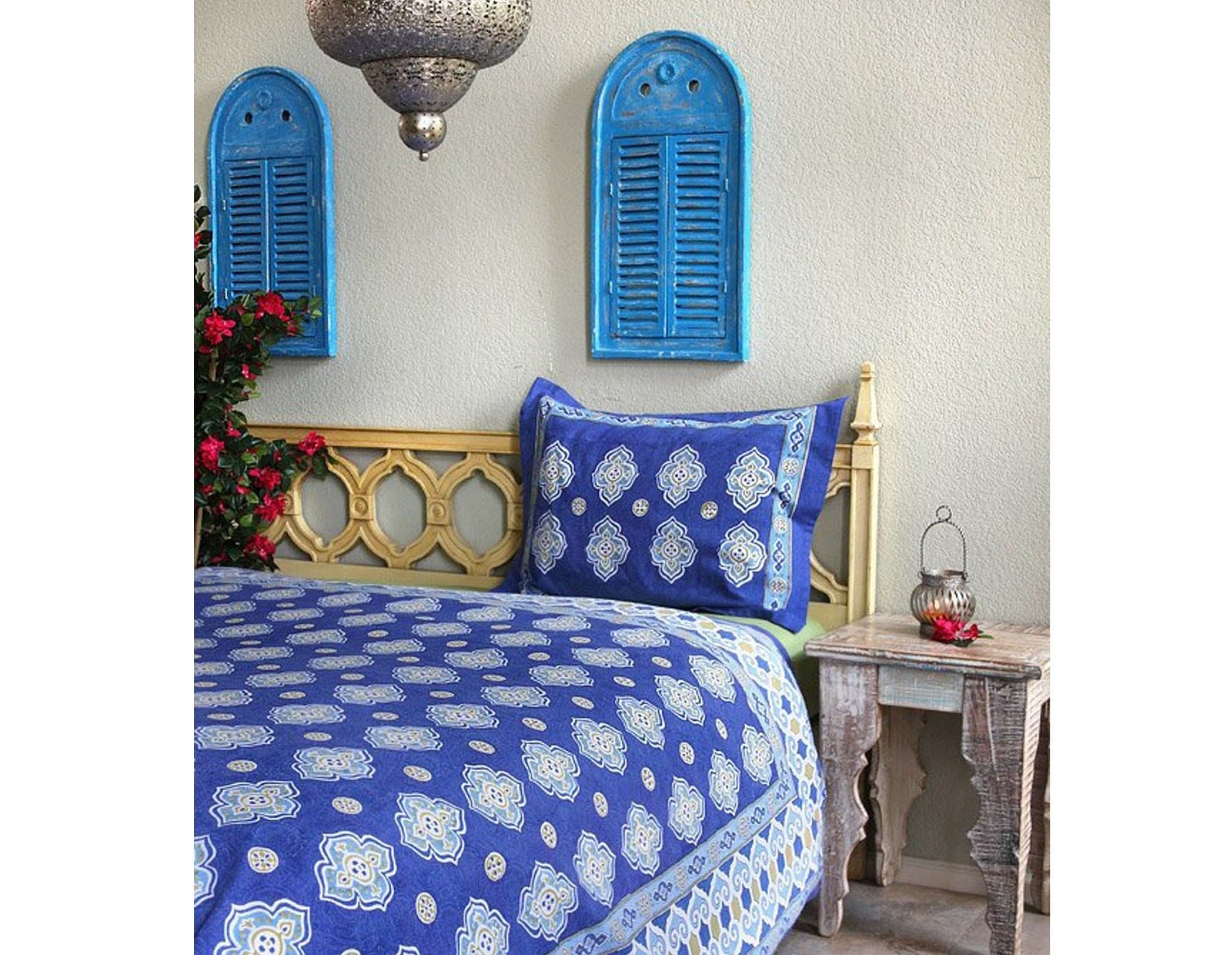 Bedroom bedding with moroccan prints