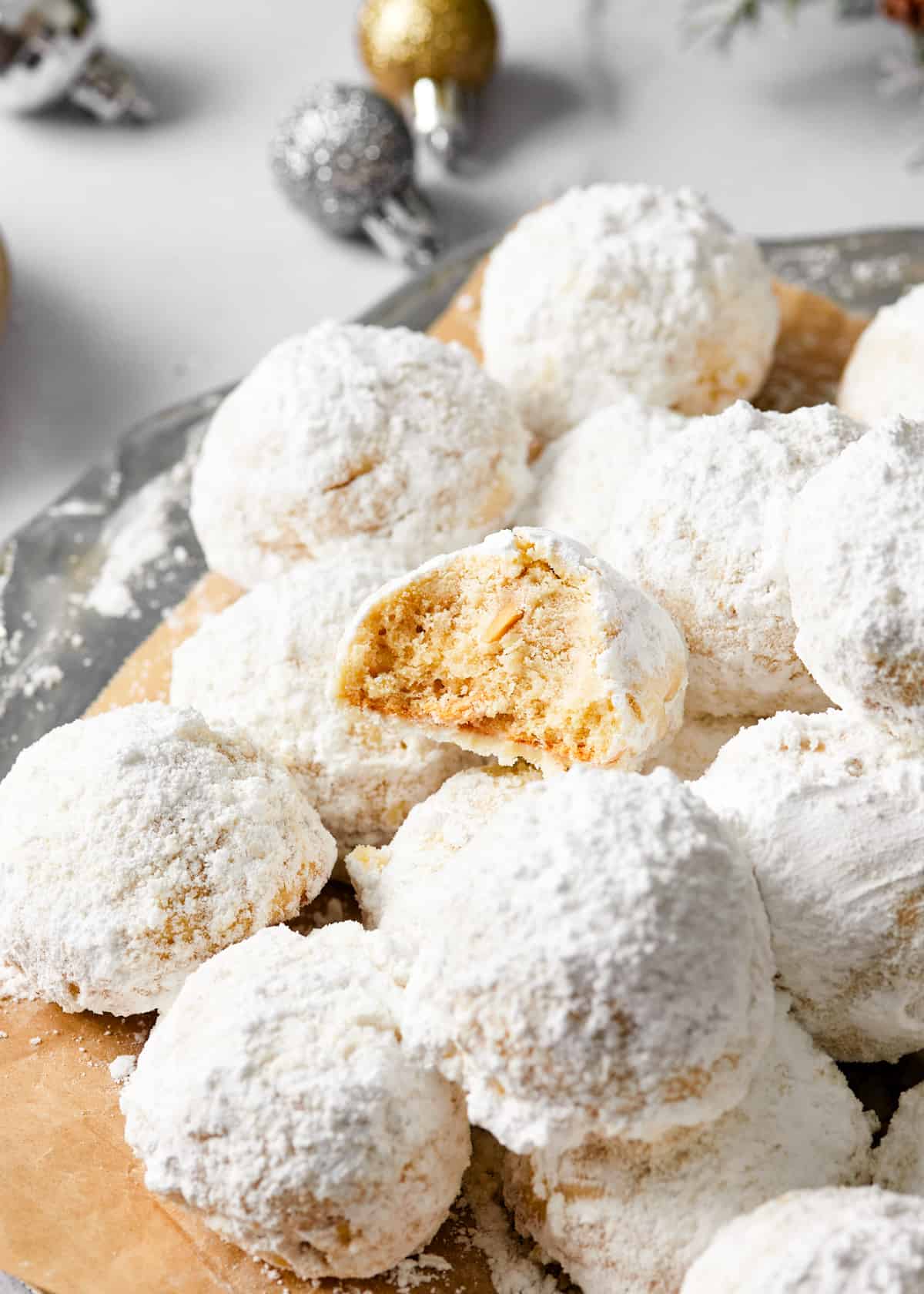 Greek Kourabiedes Recipe