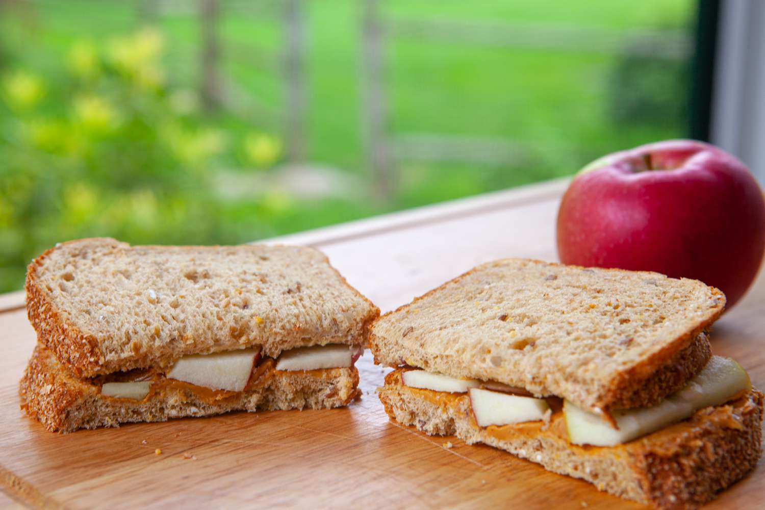 Apple and Peanut Butter Sandwiches