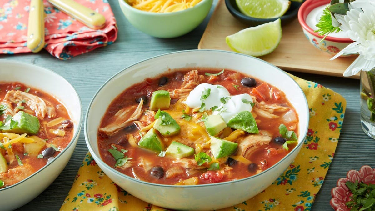 Slow Cooker Chicken Tortilla Soup Recipe