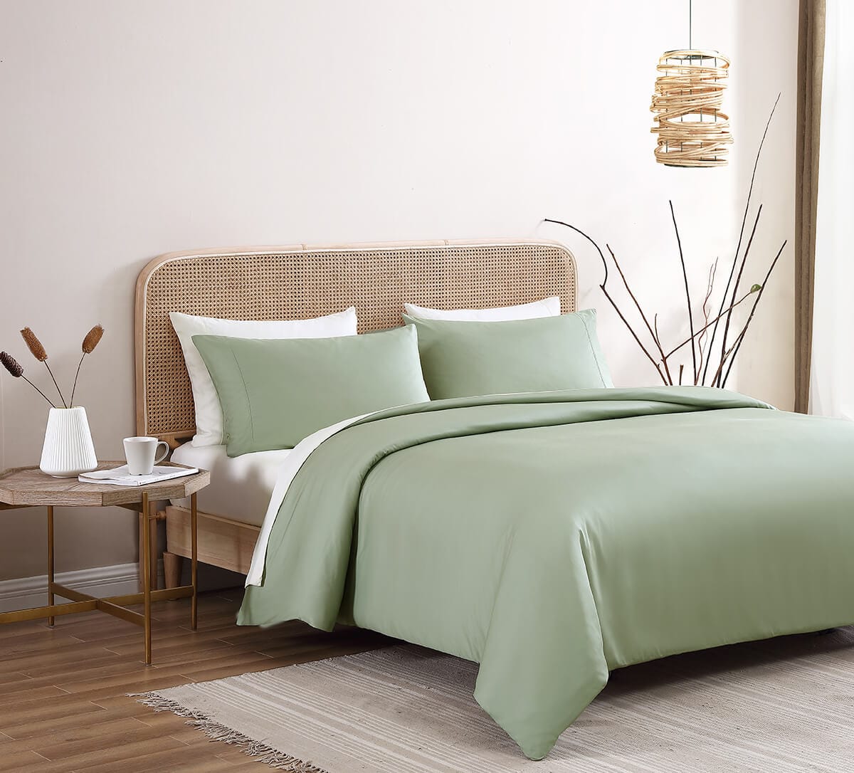 Bedroom bedding with bamboo fabric