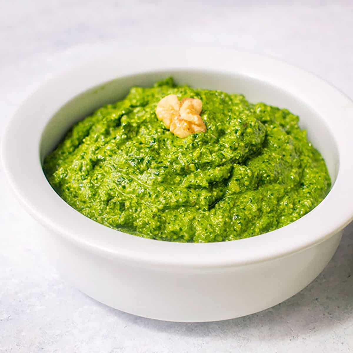 Spinach and Walnut Pesto Recipe