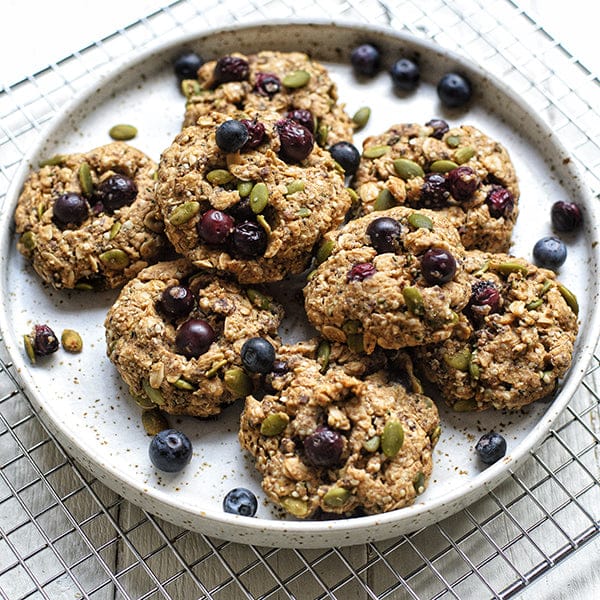 Brain-Boosting Berry and Seed Granola Recipe