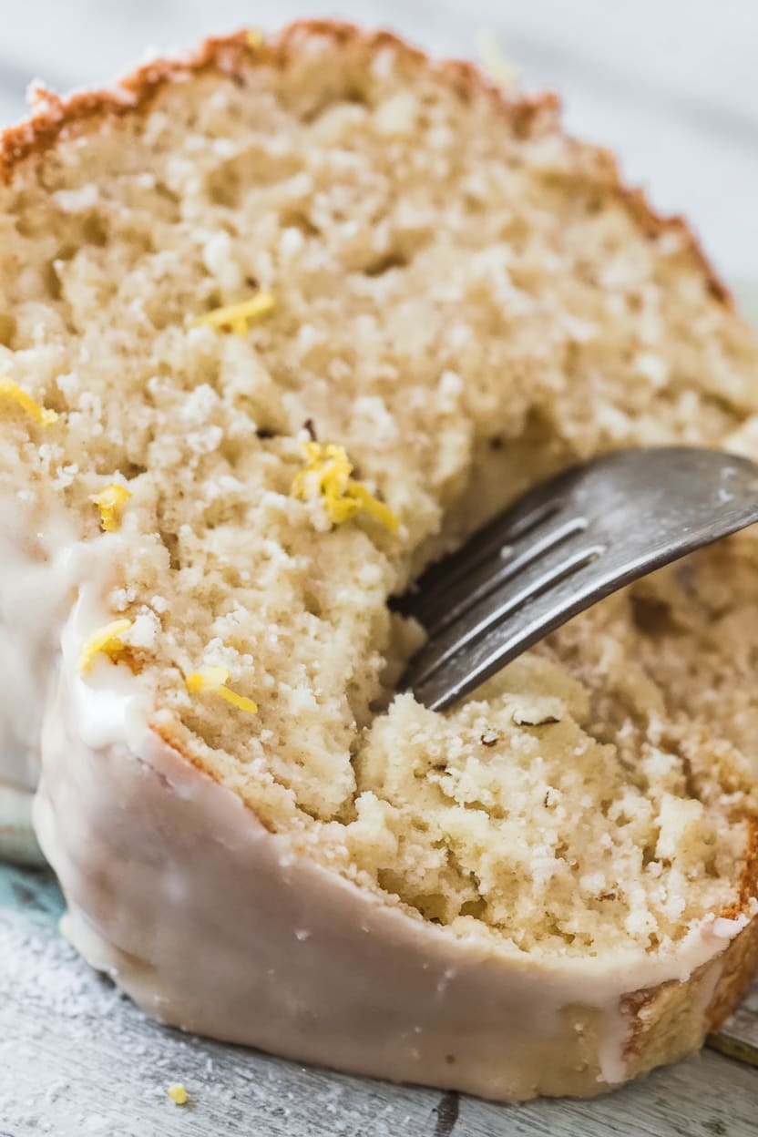 Old Fashioned Buttermilk Pound Cake