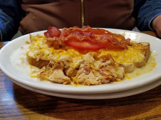 Bardstown, KY's Mammy's Kitchen & Bar Hot Brown Recipe