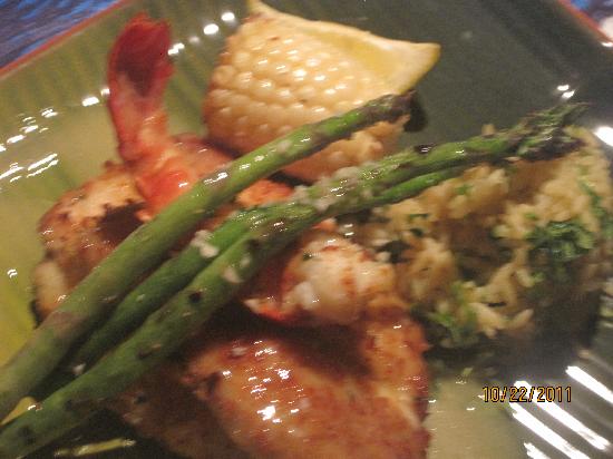 Paia, HI's Mama's Fish House Macadamia Nut Crusted Mahi Mahi Recipe