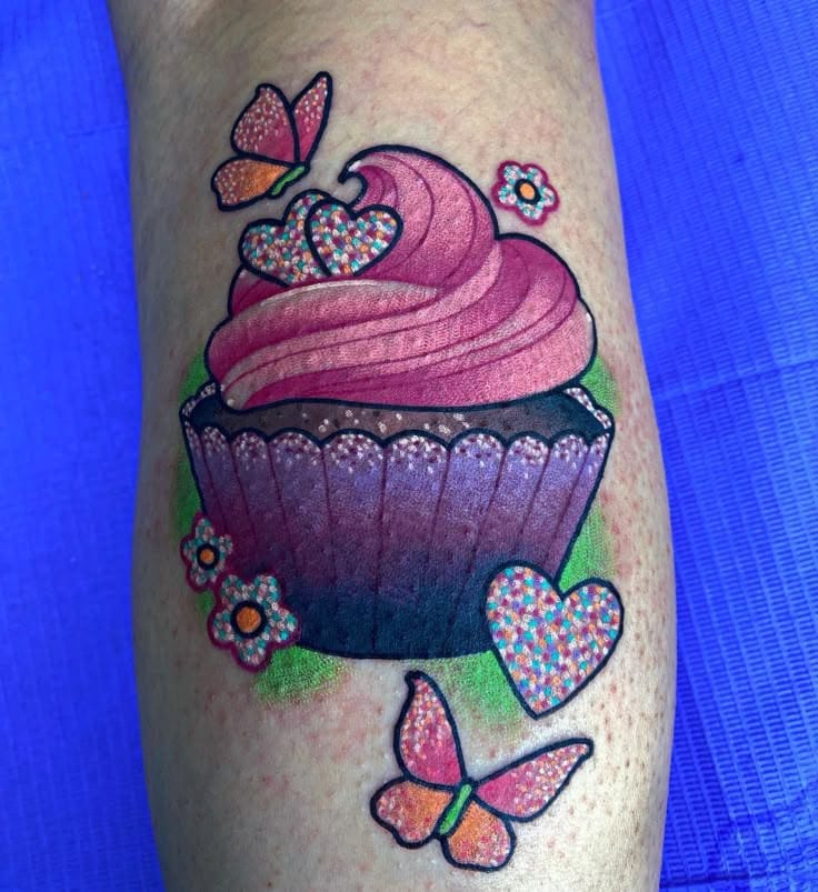 a glittery cupcake tattoo design that sparkles