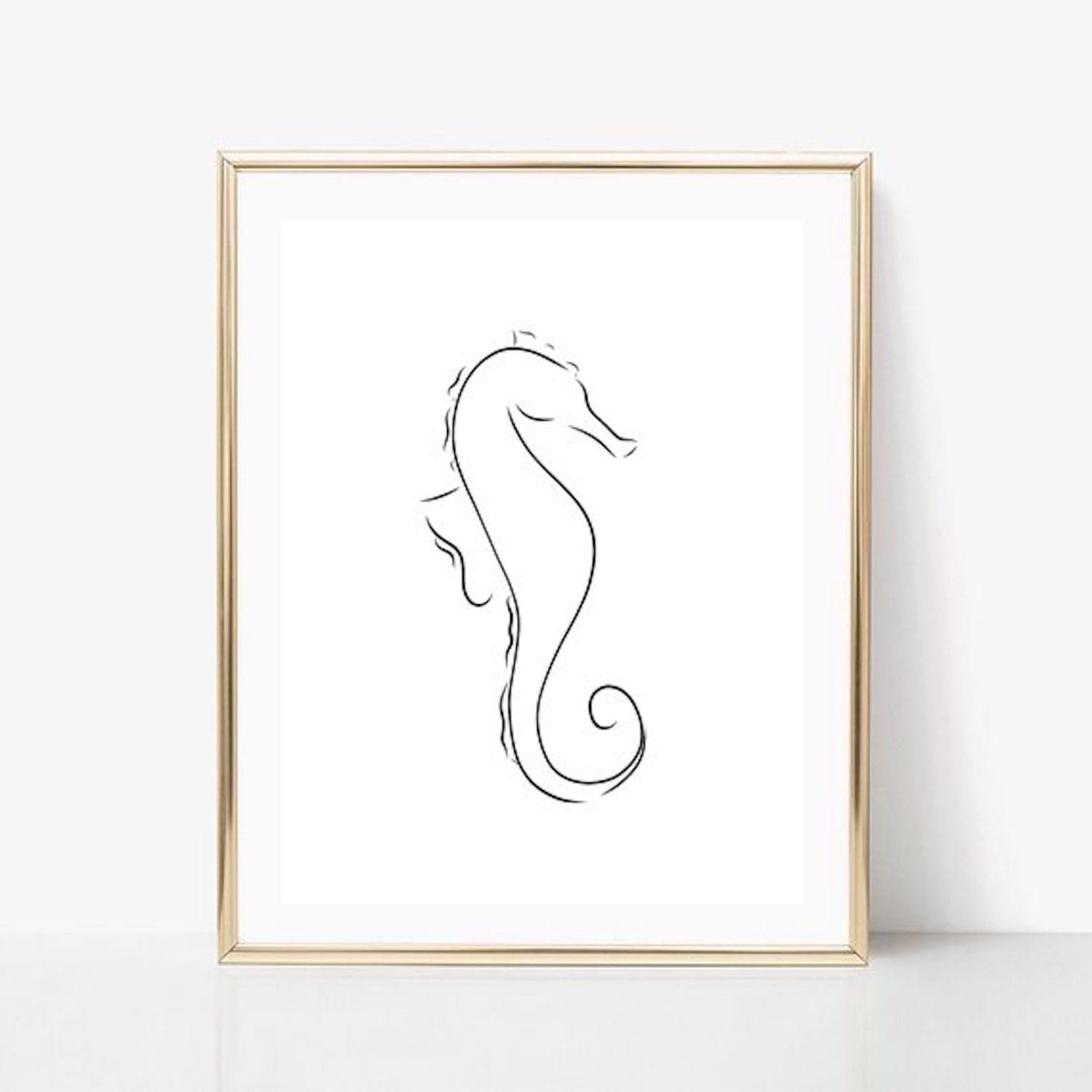 simple line seahorse