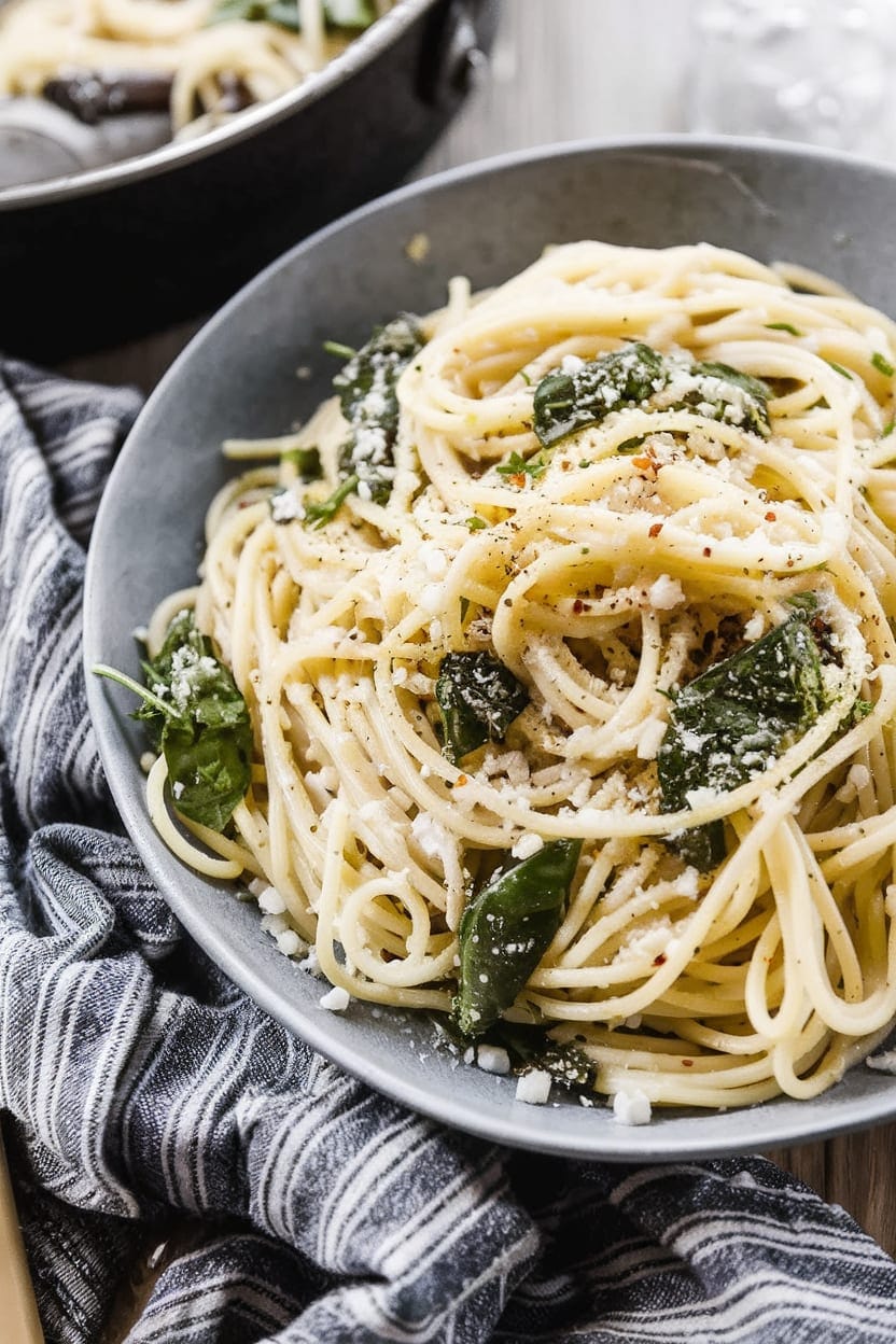 Easy Pasta Aglio E Olio