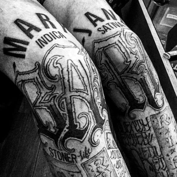 script knee tattoo