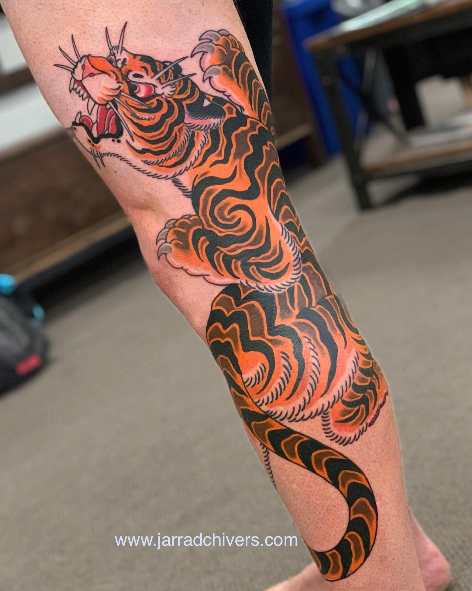 tiger on leg tattoo