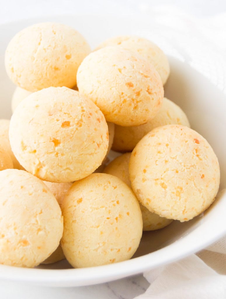 Easy Brazilian Cheese Bread (Pão de Queijo)