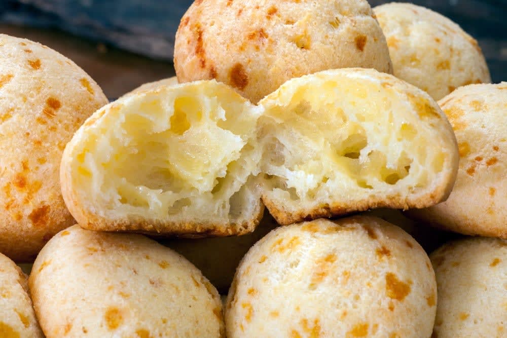 Easy Brazilian Cheese Bread (Pão de Queijo)