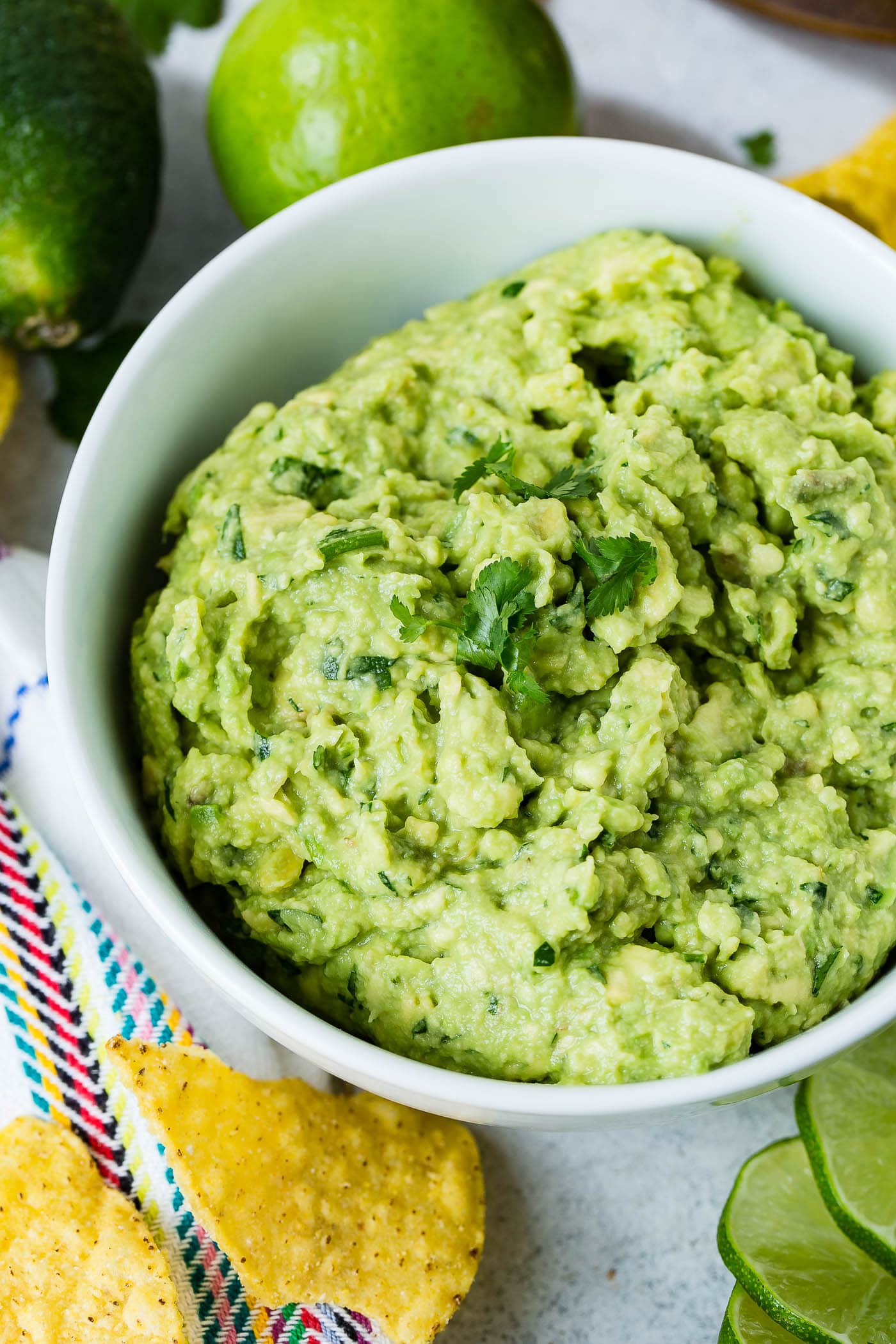 Best Ever Guacamole (Fresh, Easy & Authentic)