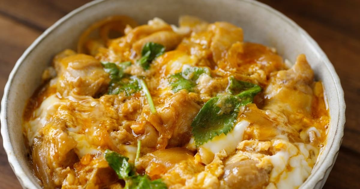 Oyakodon (Chicken and Egg Rice Bowl)