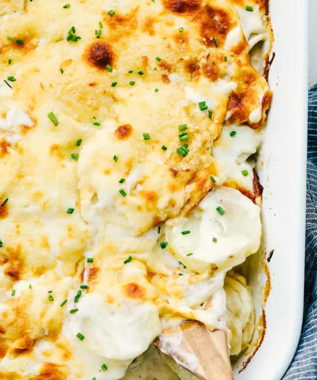 Classic Parmesan Scalloped Potatoes