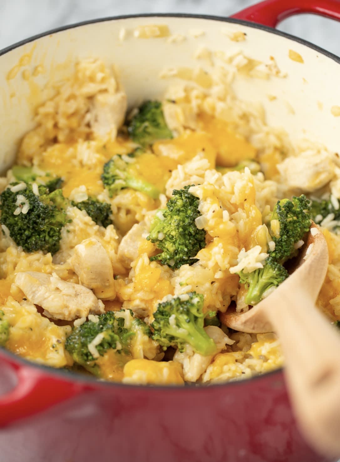 One Pot Cheesy Chicken Broccoli and Rice Casserole