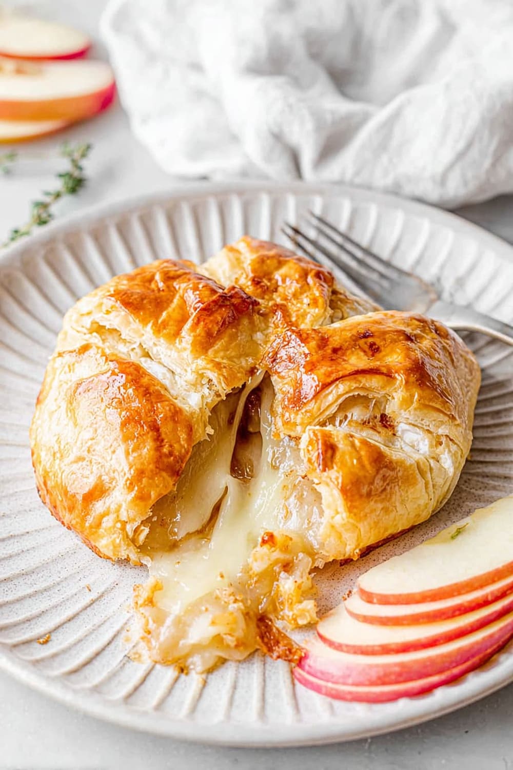 Baked Brie in Puff Pastry (w/ fig jam!)