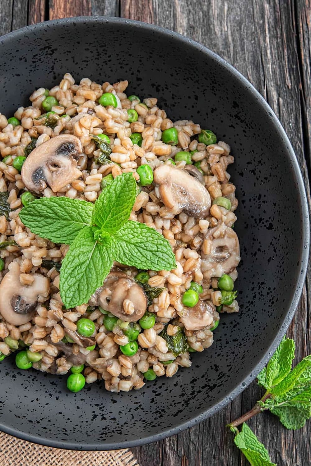 One-Pan Farro Recipe with Mushrooms and Peas