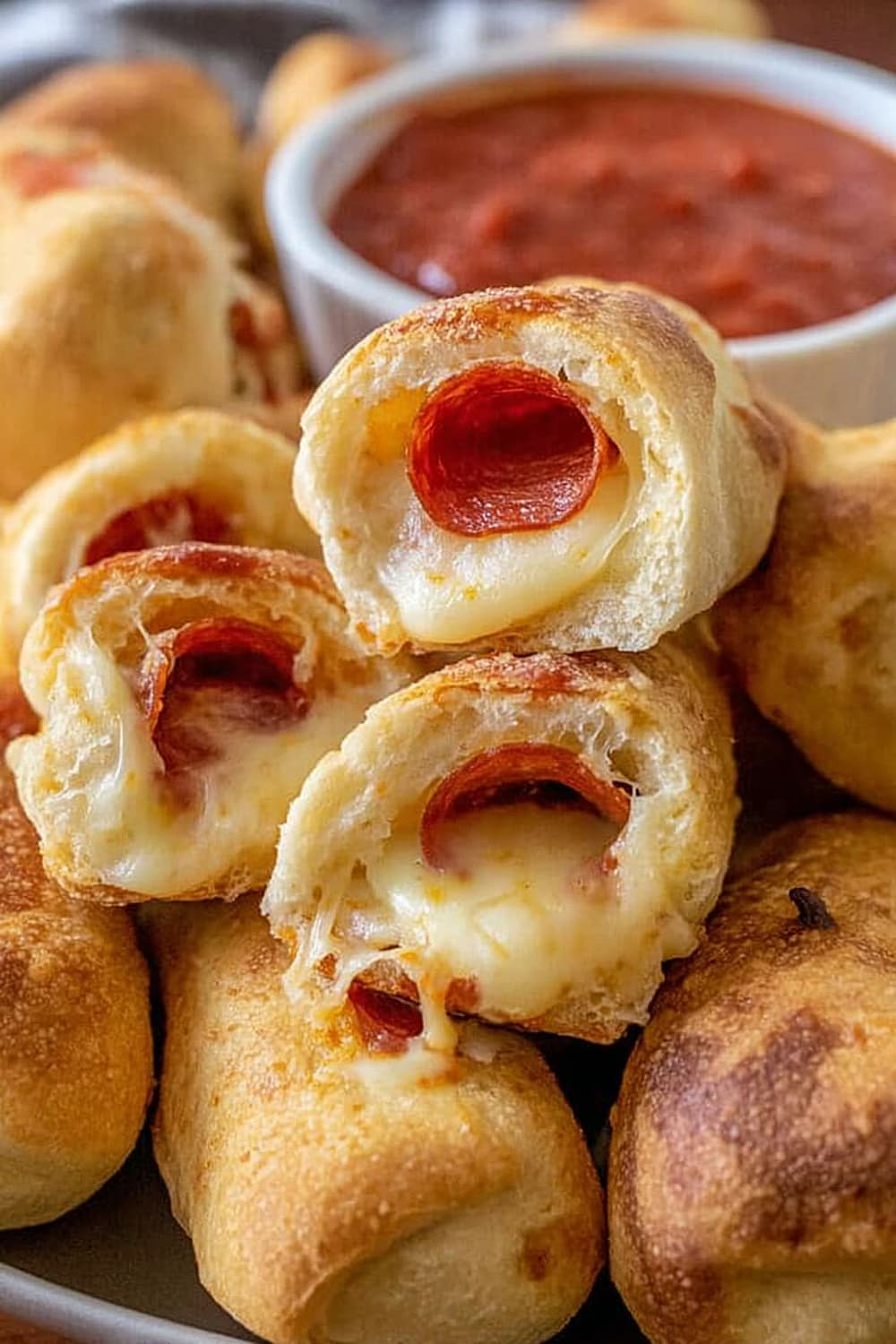 Easy Pepperoni Rolls
