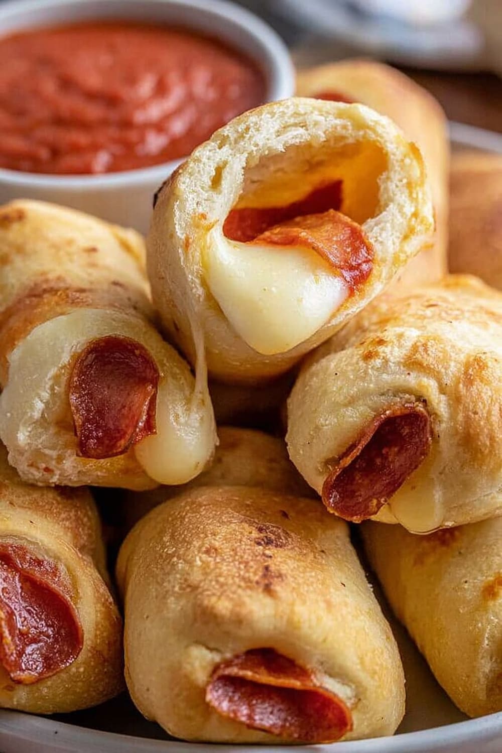 Easy Pepperoni Rolls