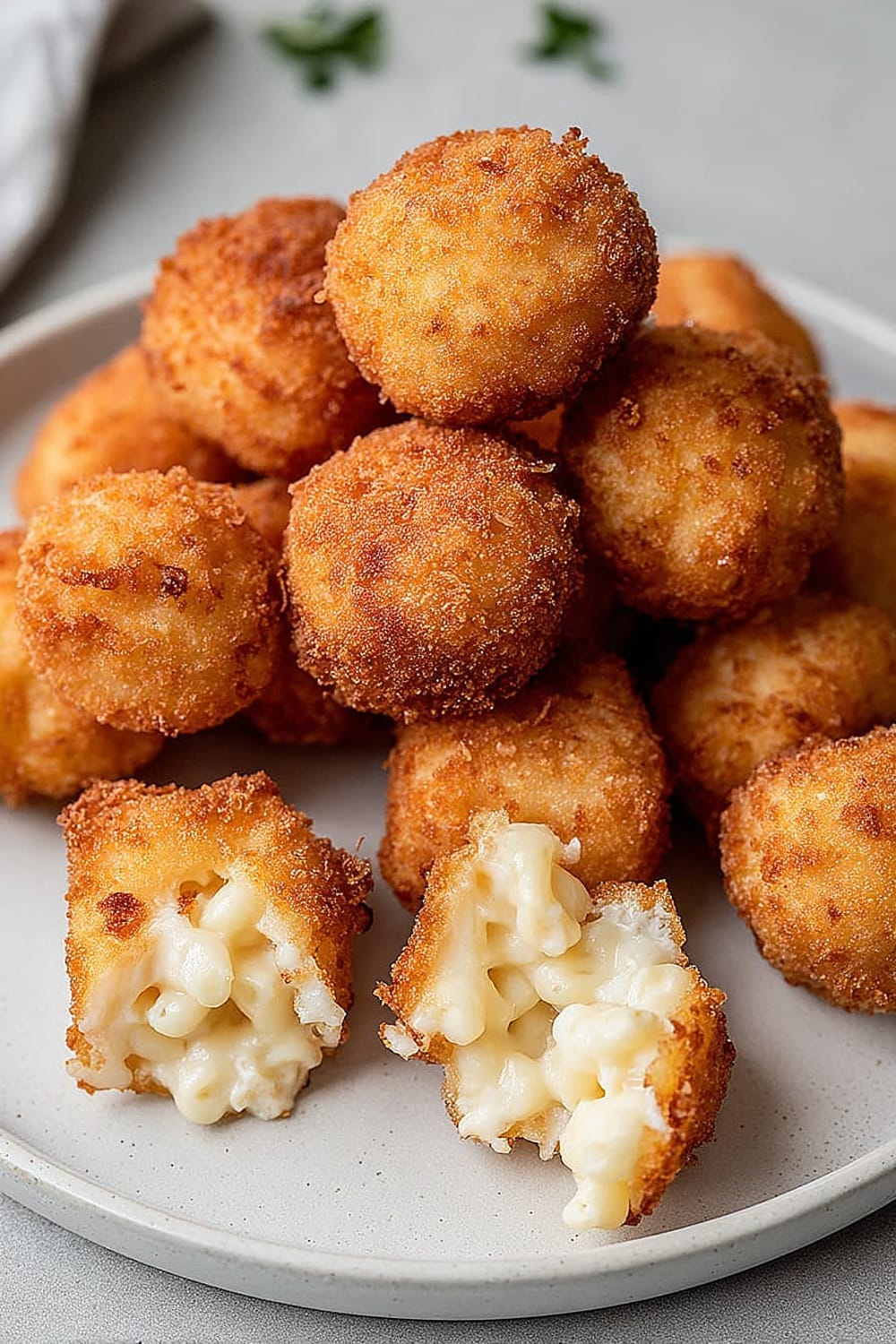 Fried Mac and Cheese Balls
