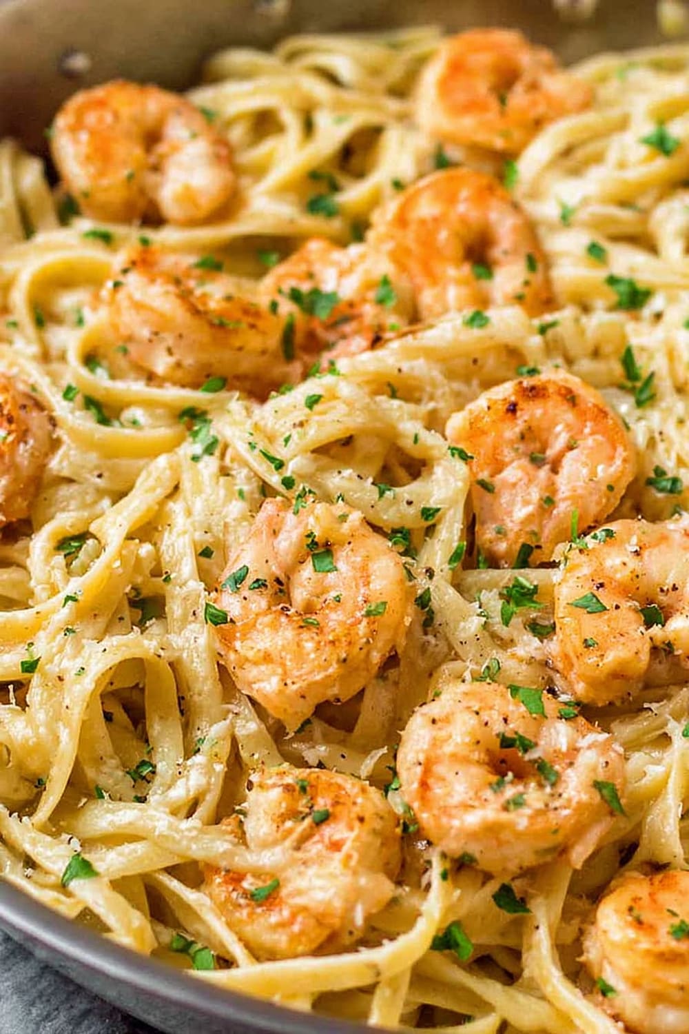 Quick Creamy Garlic Shrimp Pasta