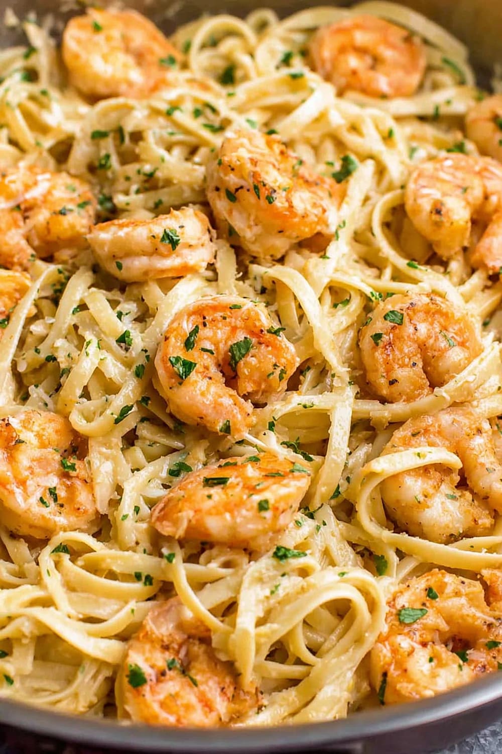 Quick Creamy Garlic Shrimp Pasta