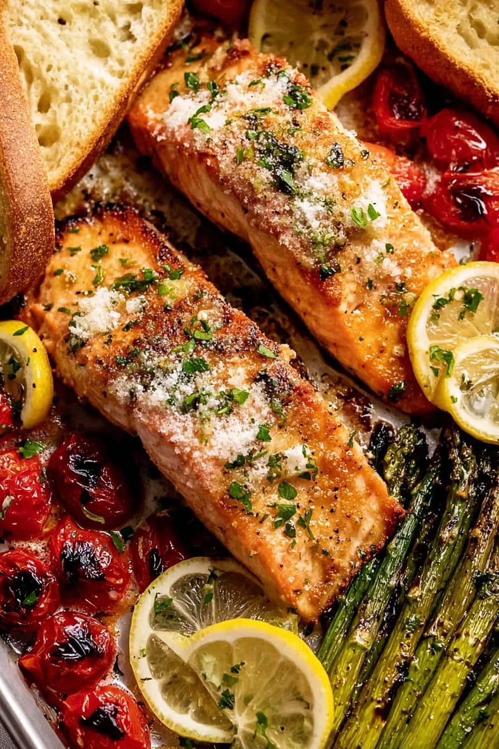 Lemon Garlic Salmon Tray Bake – Easy & Healthy!