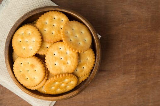 What Crackers to Serve with Goat Cheese (11 Kinds)