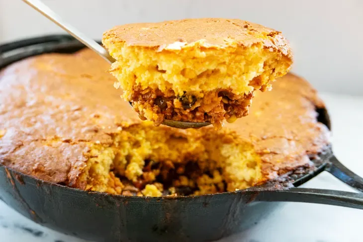 I Tried Reese Witherspoon’s Delicious “Cornbread Chili Pie”