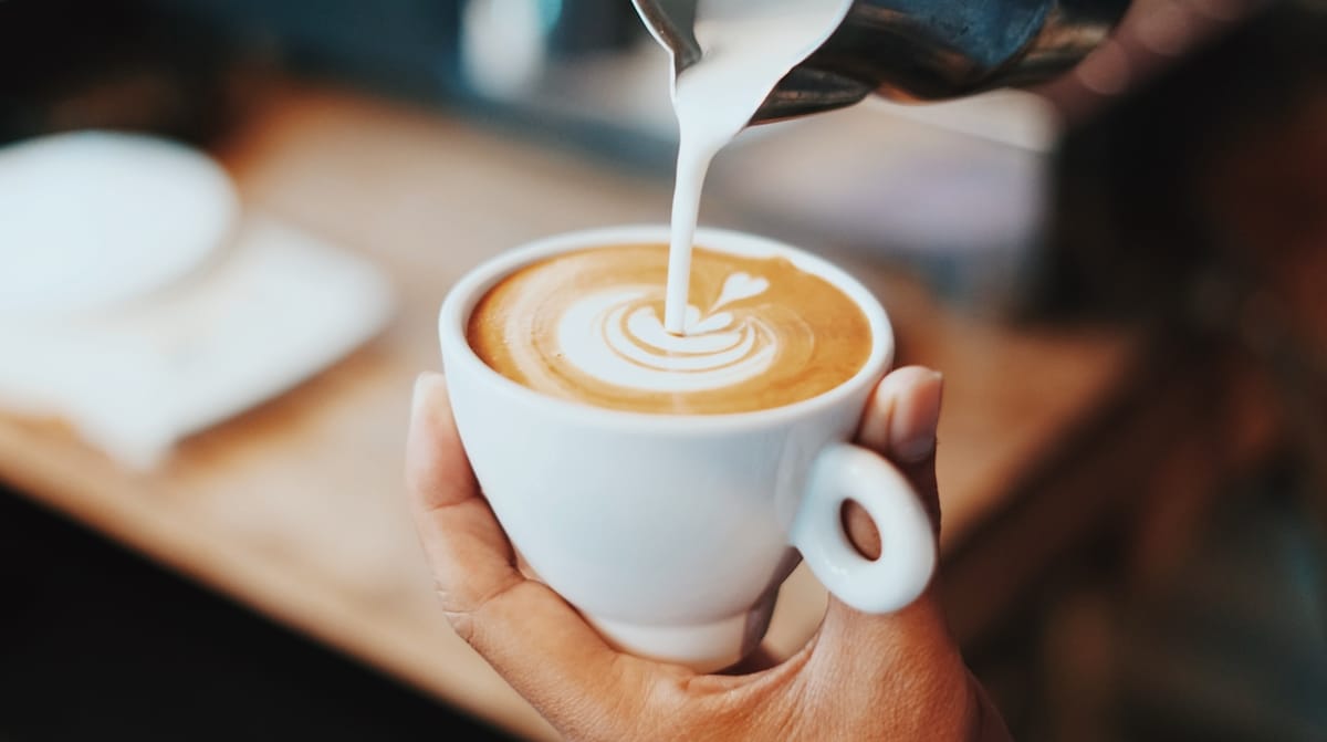 Stop Putting This in Your Coffee – It’s Destroying Your Metabolism