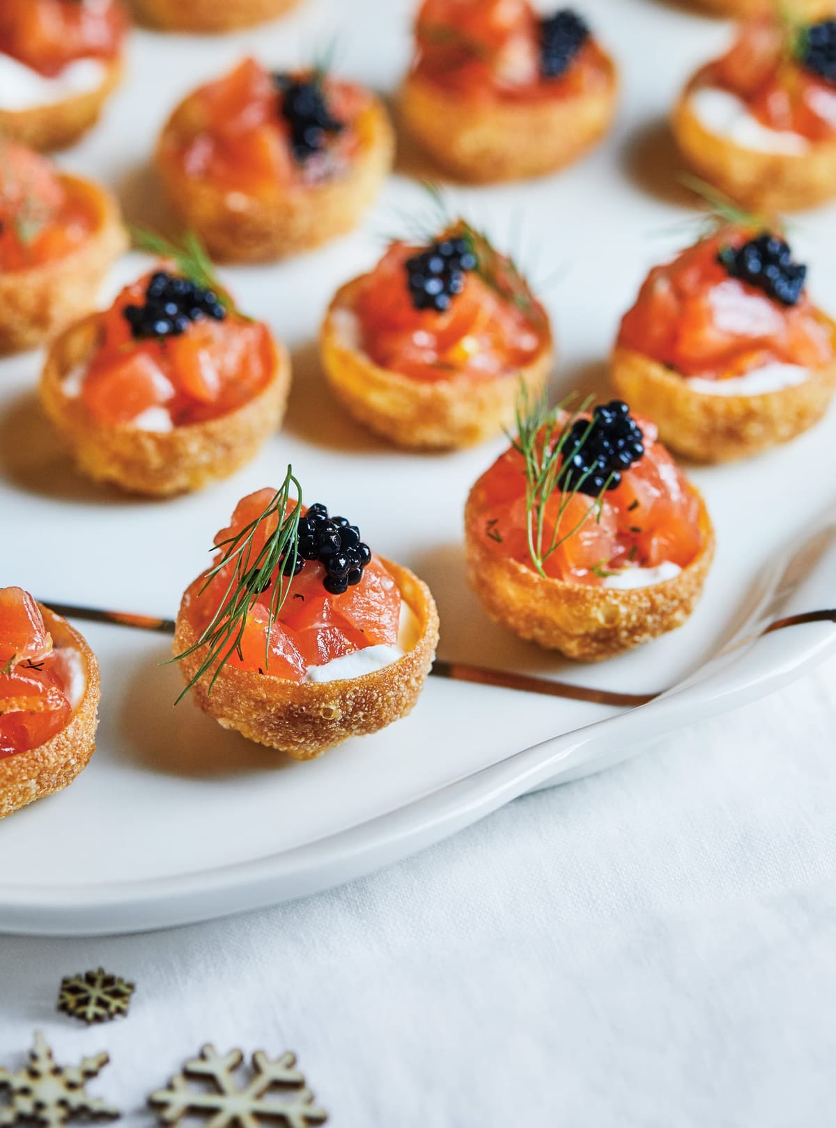 Salmon Gravlax and Mustard Cream Canapés (Titanic Recipe)