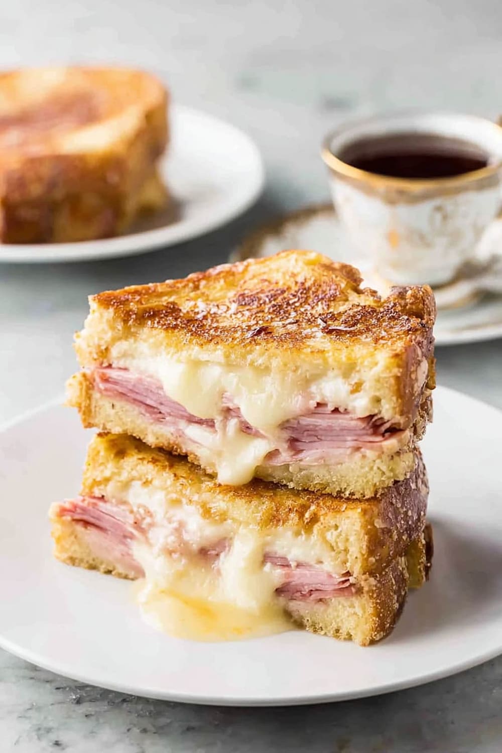 Monte Cristo Sandwich (Ham Cheese French Toast)