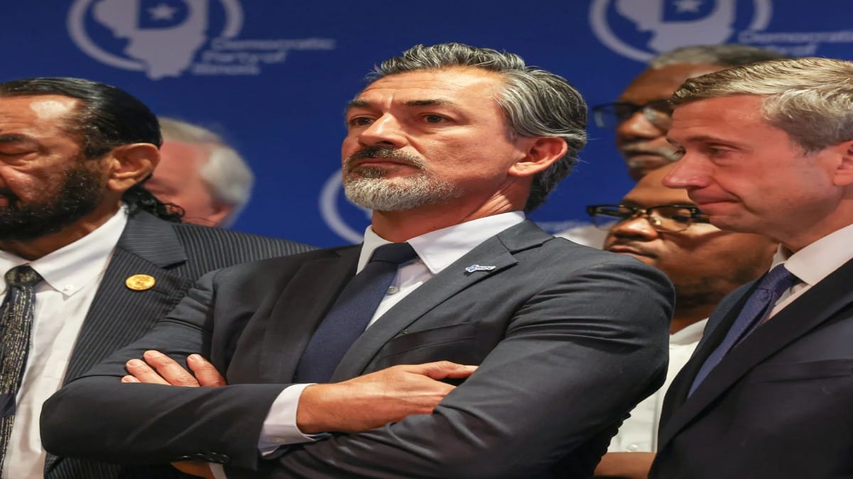 Illinois court rejects Texas AG’s bid to haul Democrats back to Texas