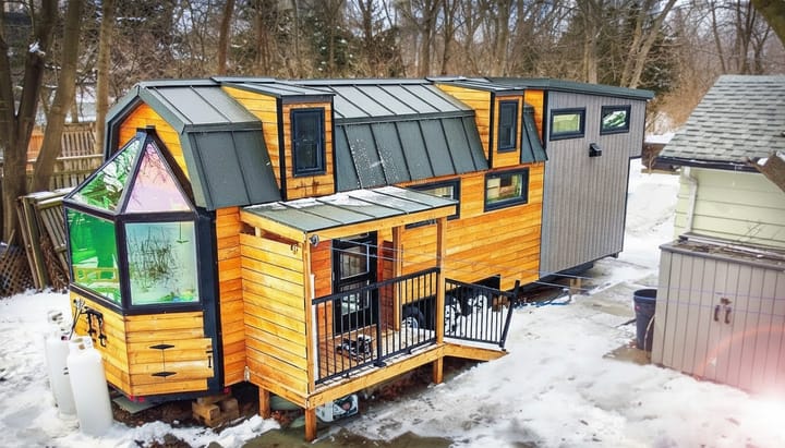 This 32‑Foot Tiny House — Chef Kitchen, Three Lofts and an Atrium