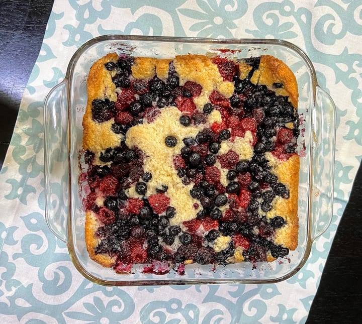 This 5-Minute Prep Berry Cobbler Will Make You Look Like a Baking Genius