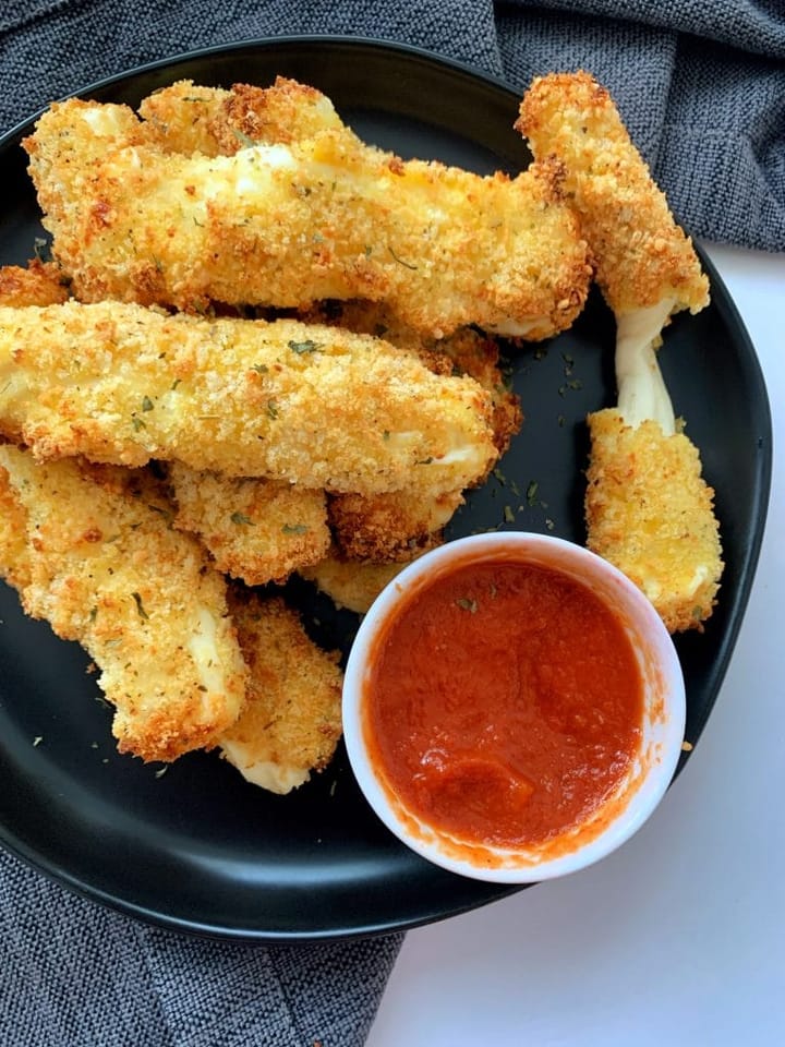 You Won’t Believe These Gooey Cheese Sticks Came From Your Air Fryer