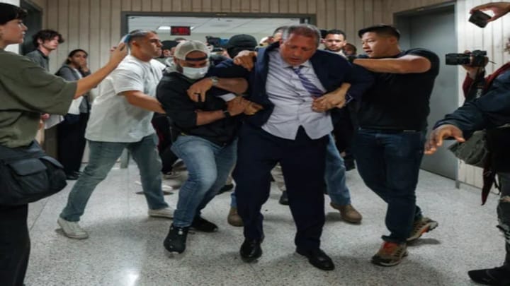 DHS Blocks Access to Immigration Centers After Lawmakers Arrested and Forced to Ground